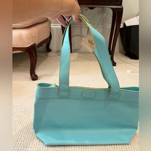 Baekgaard Medium Zip Tote